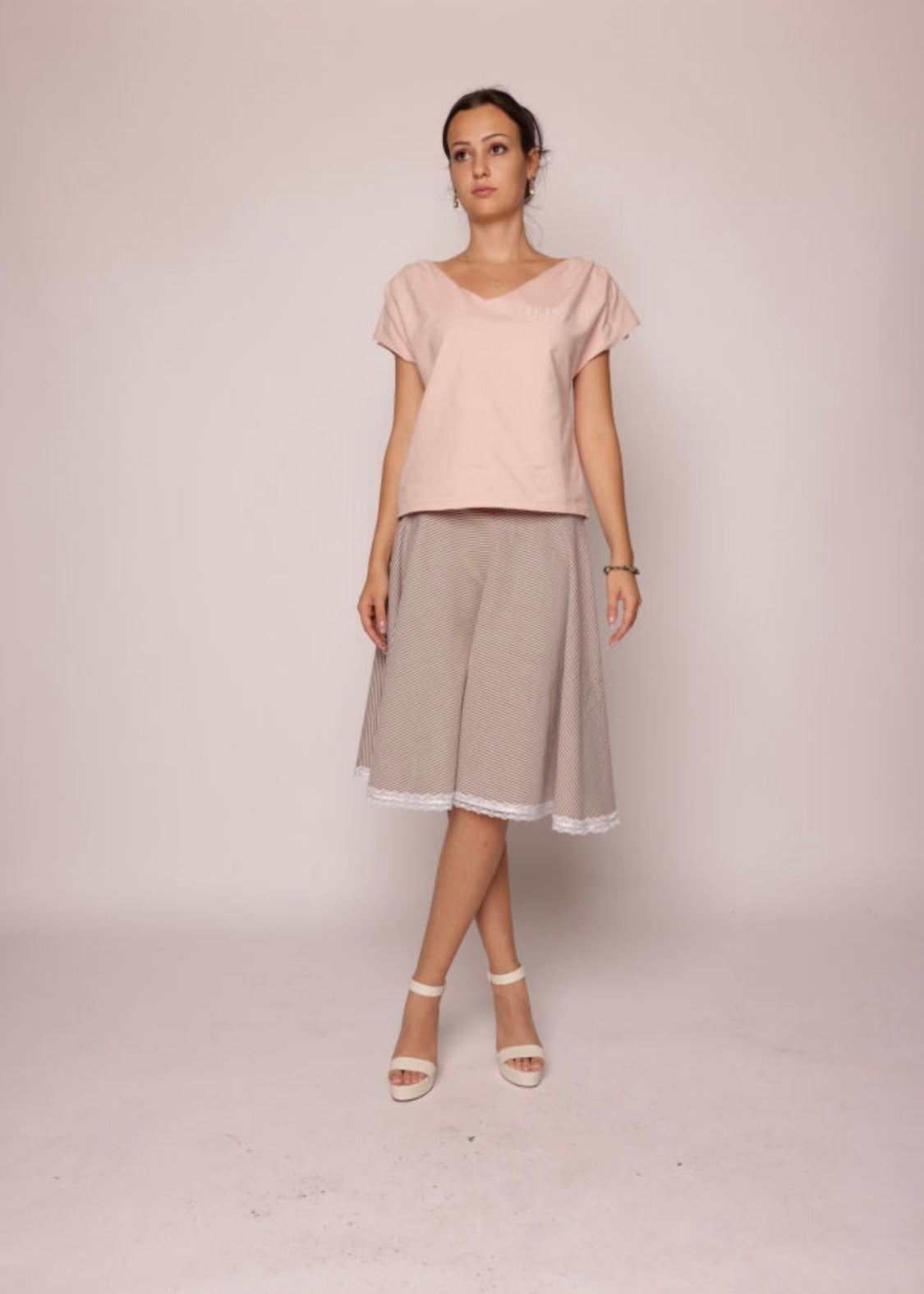 Tellerrock stripes Embroidery rose