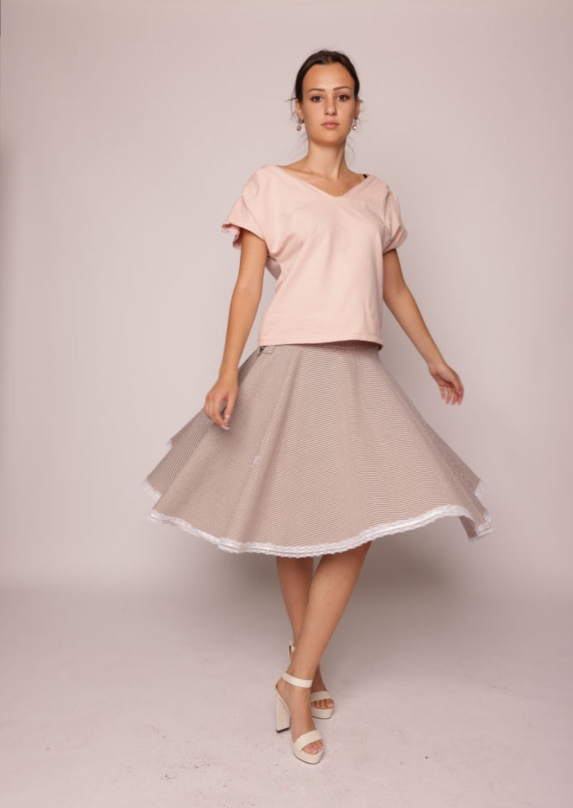 Tellerrock stripes Embroidery rose