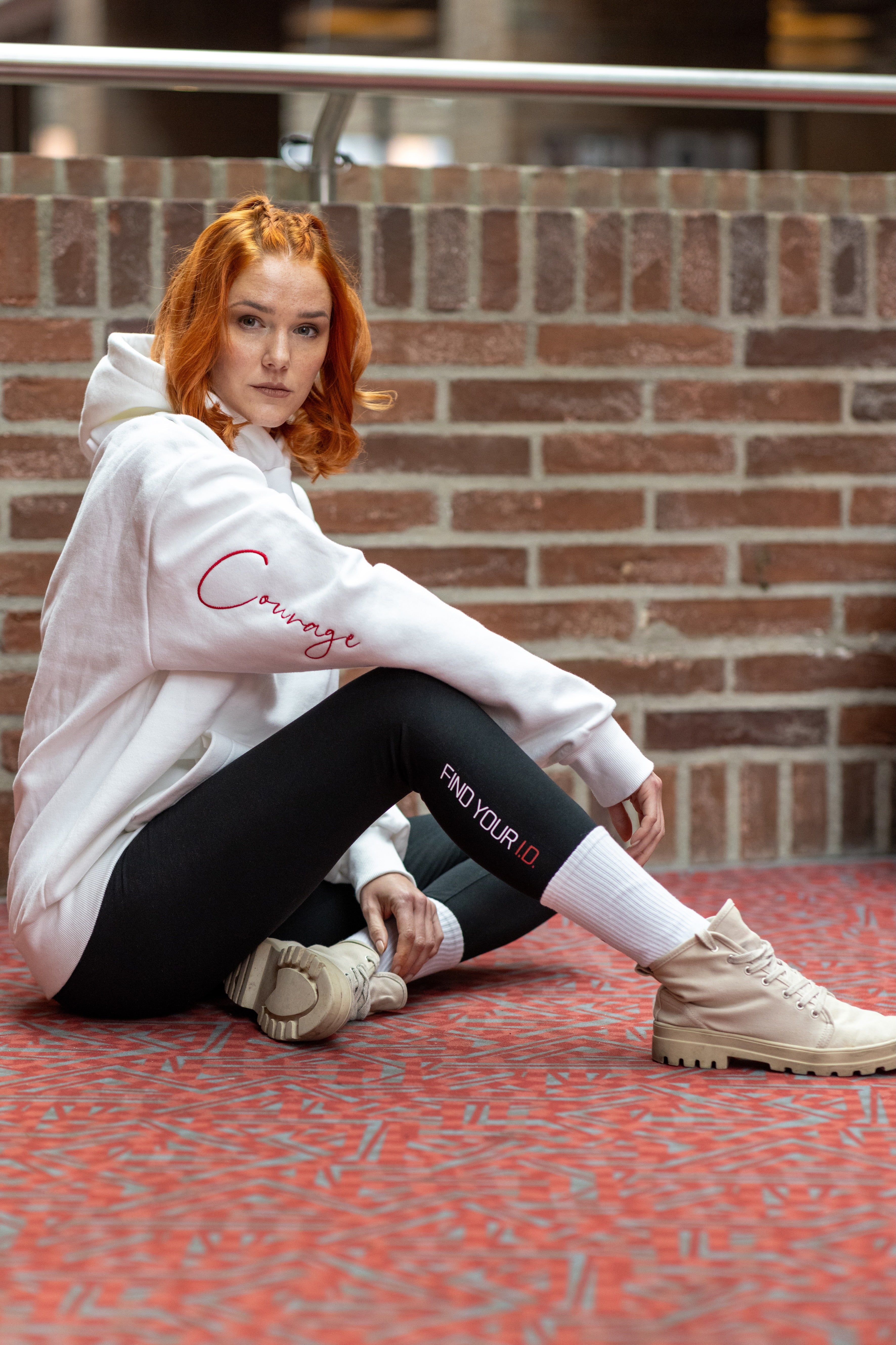 Courage Hoodie women white red* ;)